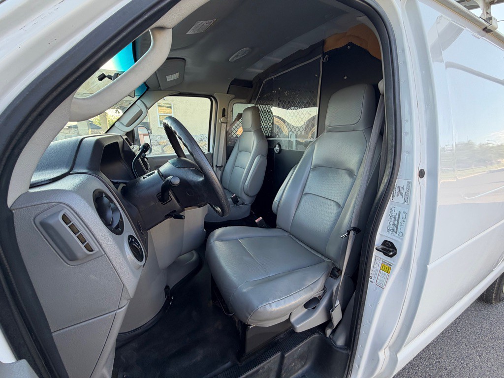 2012 Ford Econoline Image 10