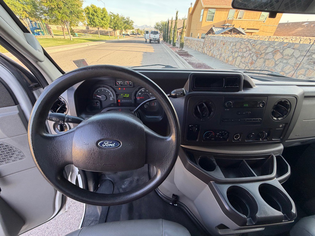 2012 Ford Econoline Image 11