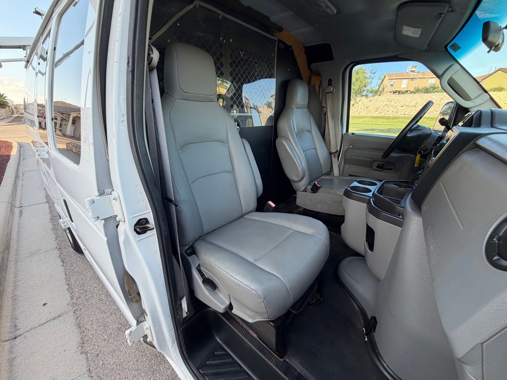 2012 Ford Econoline Image 14