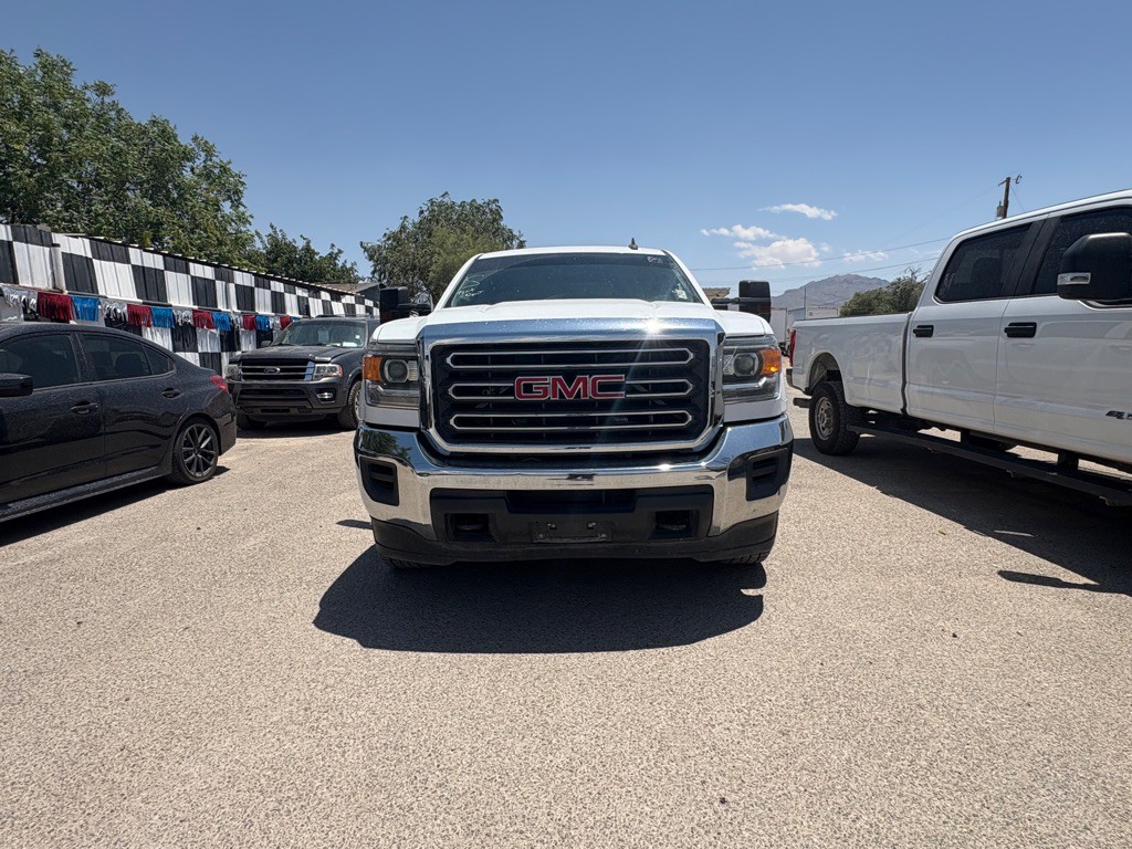 2018 GMC Sierra Image 2