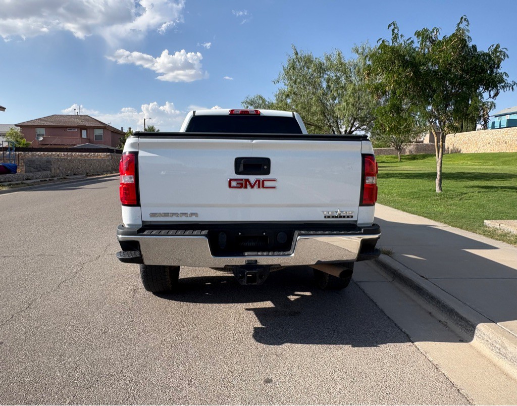 2018 GMC Sierra Image 8