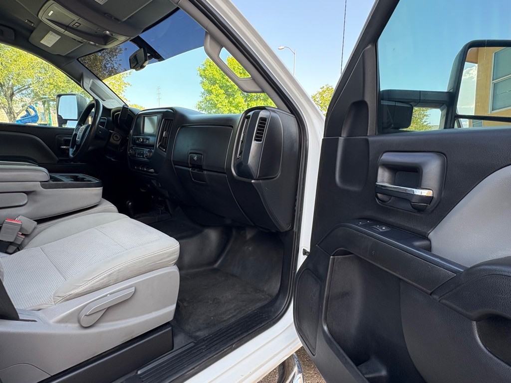 2018 GMC Sierra Image 13