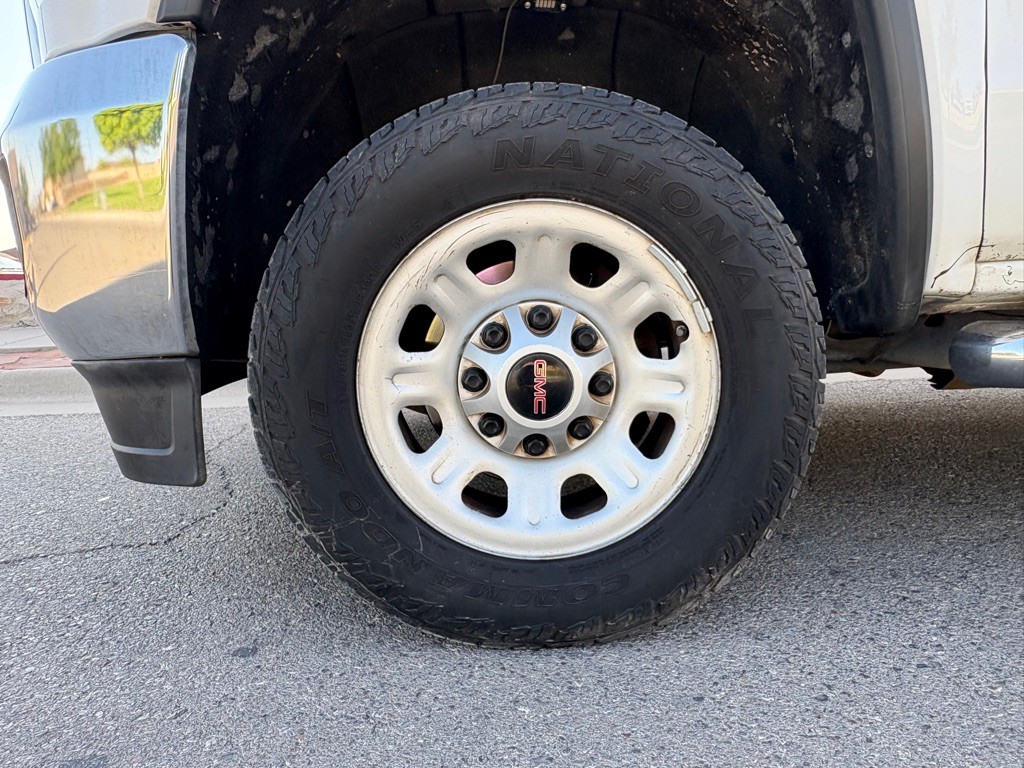 2018 GMC Sierra Image 18