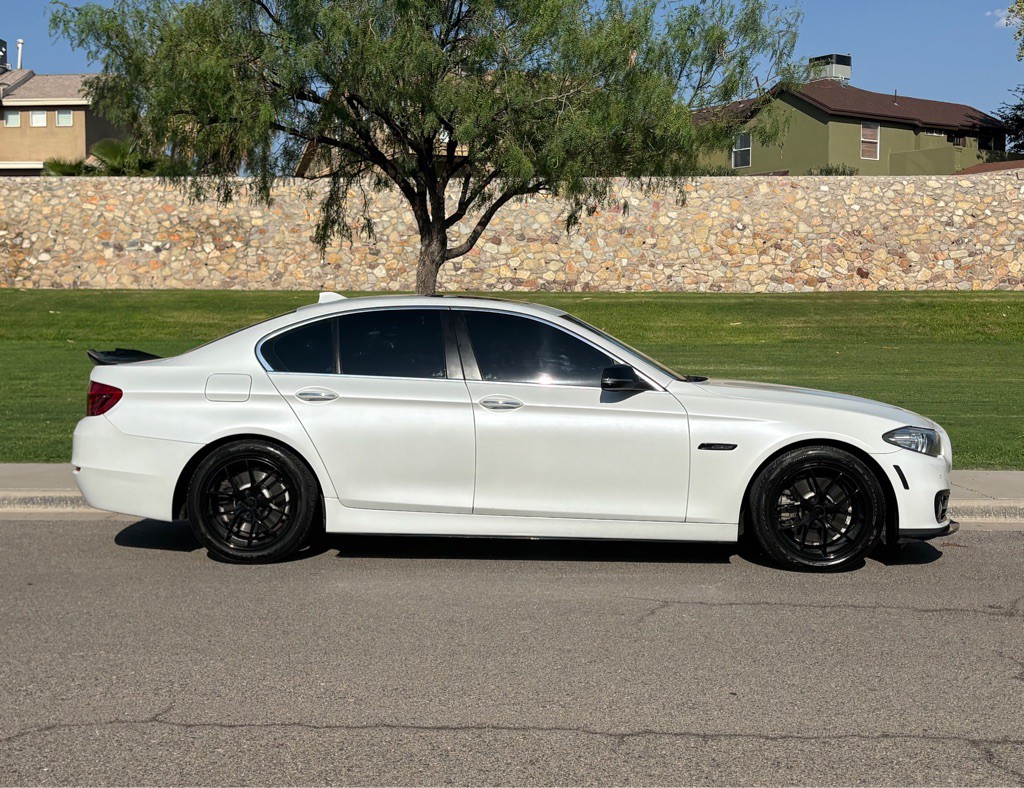 2015 BMW 5 Series Image 5