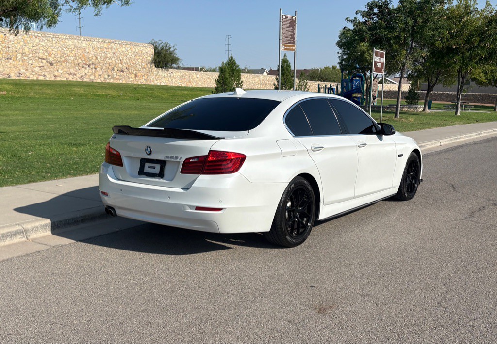 2015 BMW 5 Series Image 7