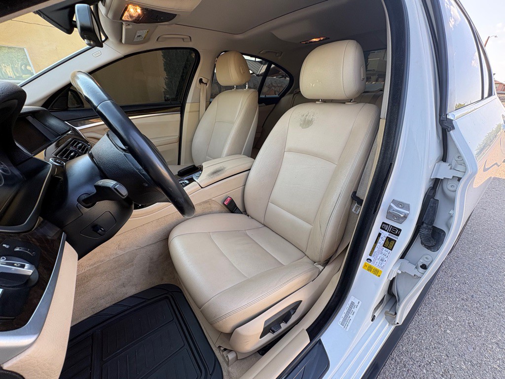 2015 BMW 5 Series Image 10
