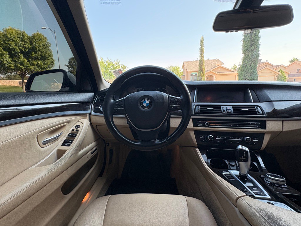 2015 BMW 5 Series Image 11
