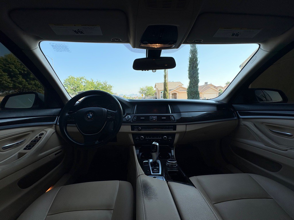 2015 BMW 5 Series Image 12