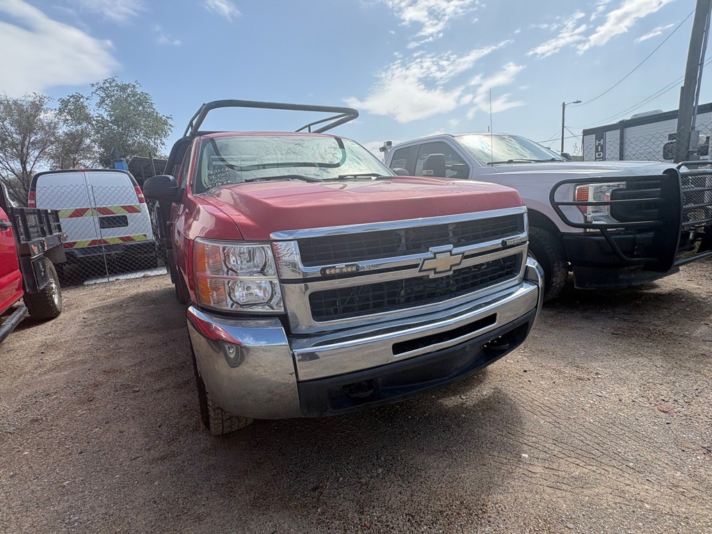 2010 Chevrolet Silverado 1500 Image 2