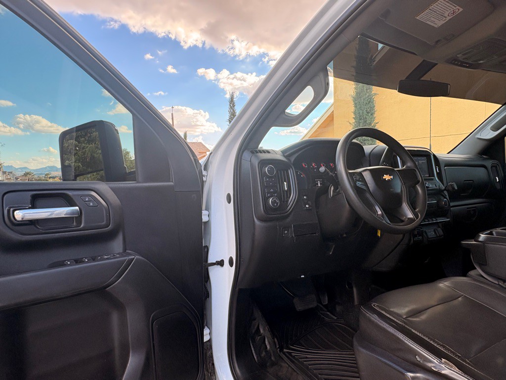 2023 Chevrolet Silverado 1500 Image 9