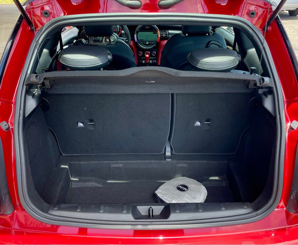 2014 MINI Cooper Image 7