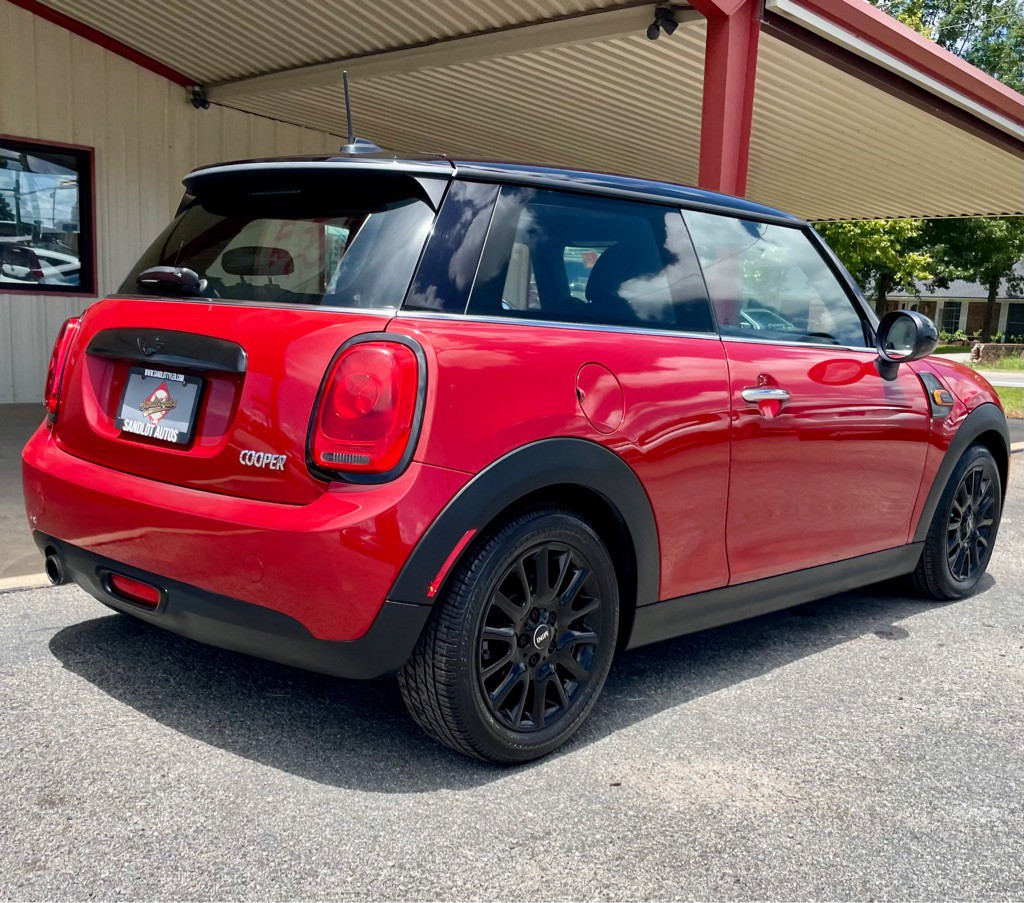 2014 MINI Cooper Image 18