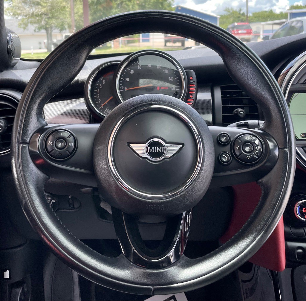2014 MINI Cooper Image 21