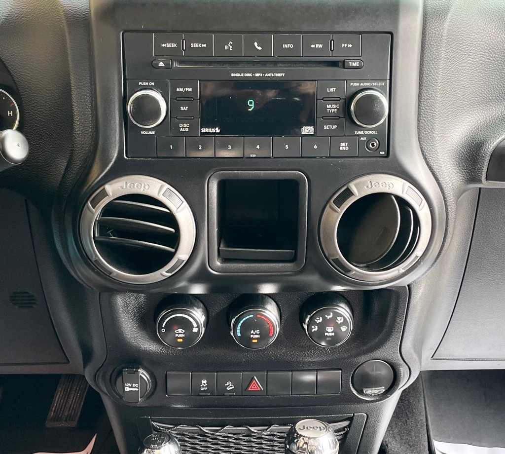 2014 Jeep Wrangler Unlimited Image 16