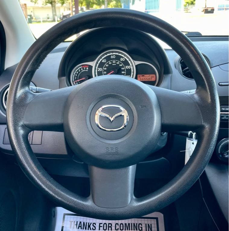 2013 Mazda Mazda2 Image 22