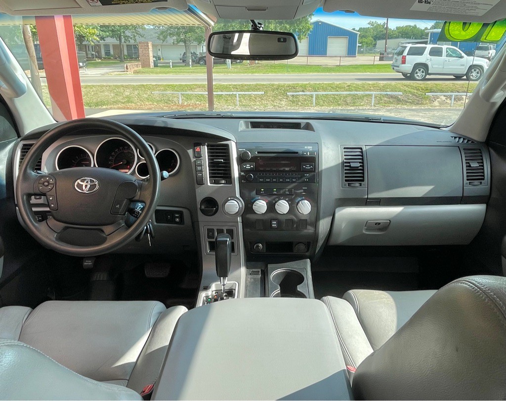 2010 Toyota Tundra Image 8