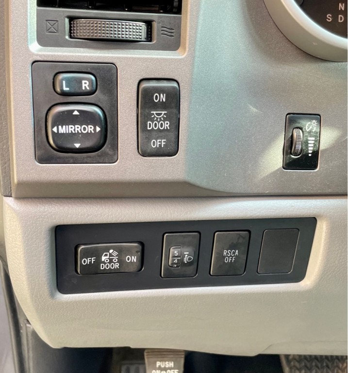 2010 Toyota Tundra Image 13
