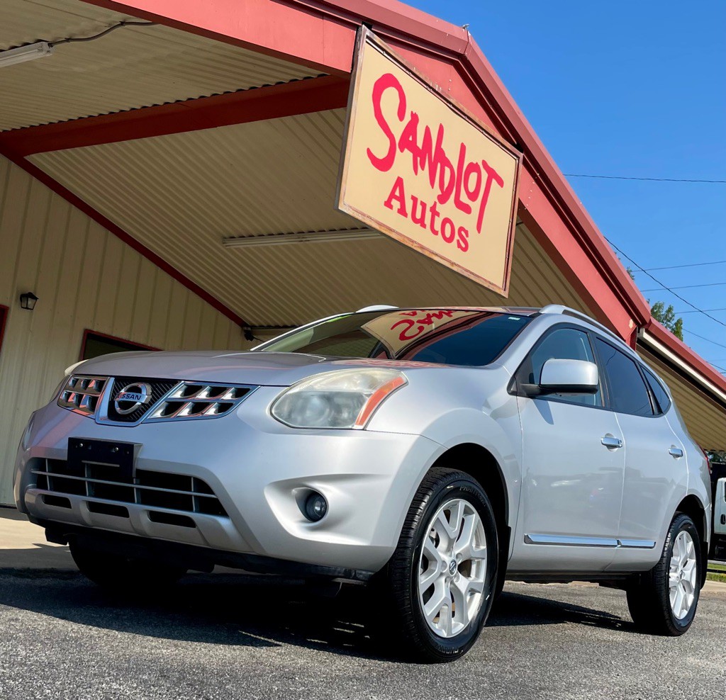 2011 Nissan Rogue Image 1