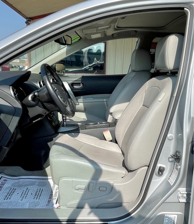 2011 Nissan Rogue Image 11