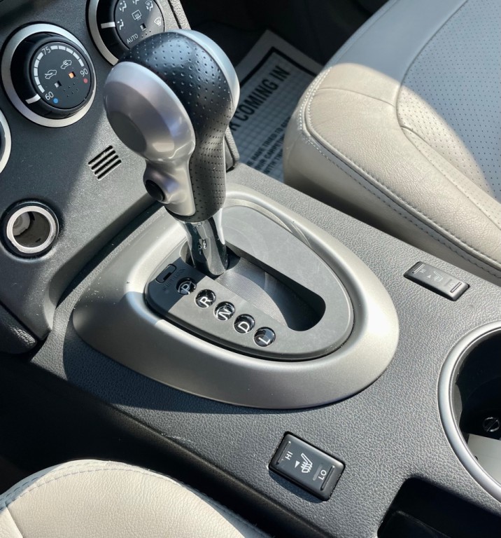 2011 Nissan Rogue Image 15