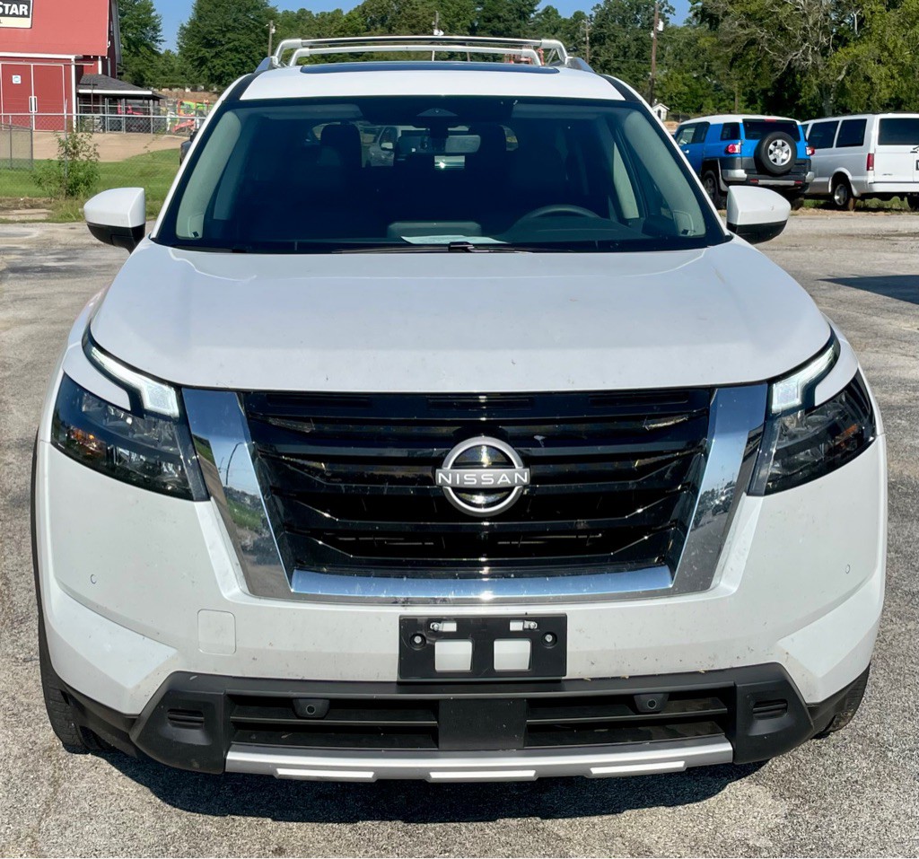 2025 Nissan Pathfinder Image 2