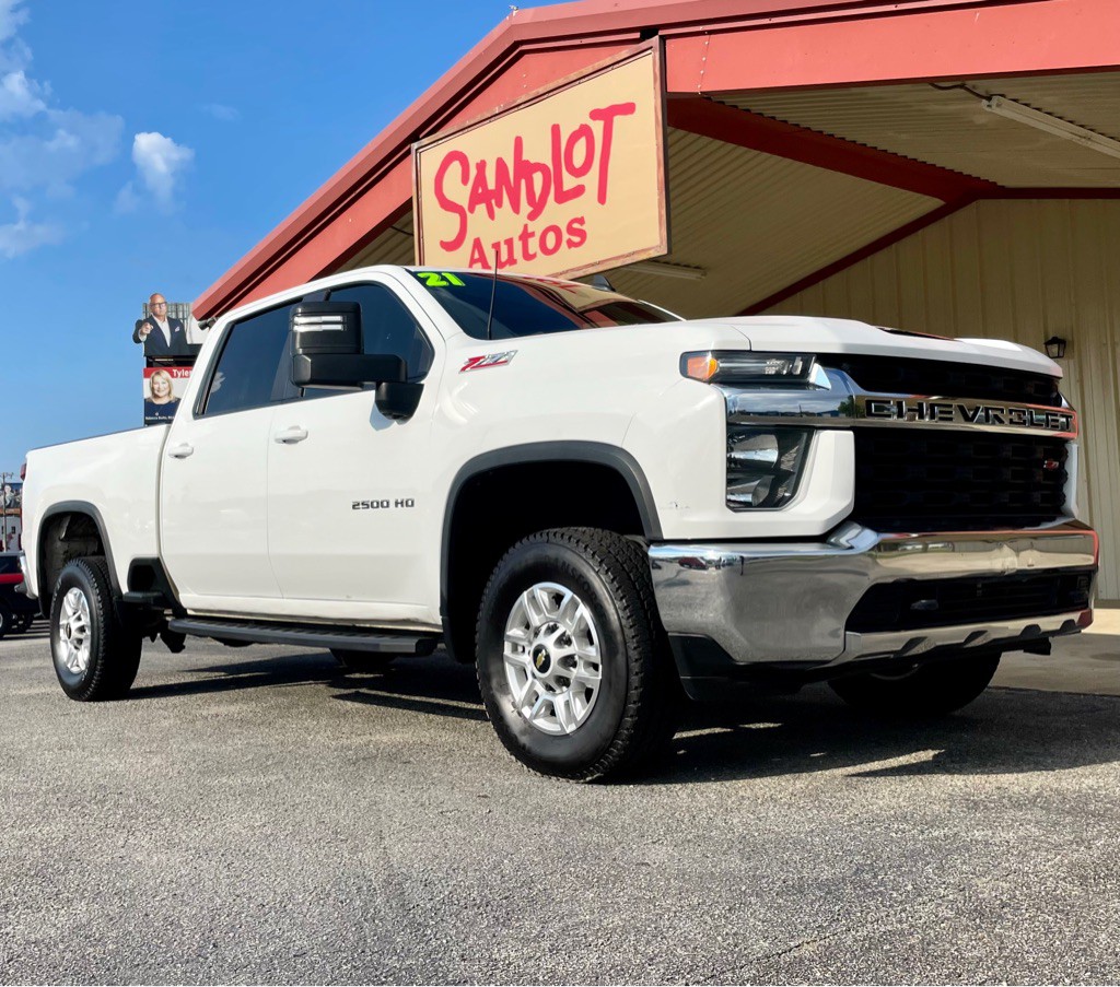 2021 Chevrolet Silverado 1500 Image 3