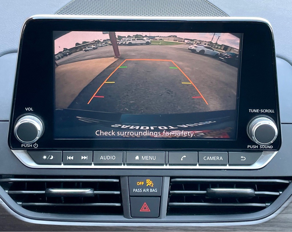 2023 Nissan Altima Image 21