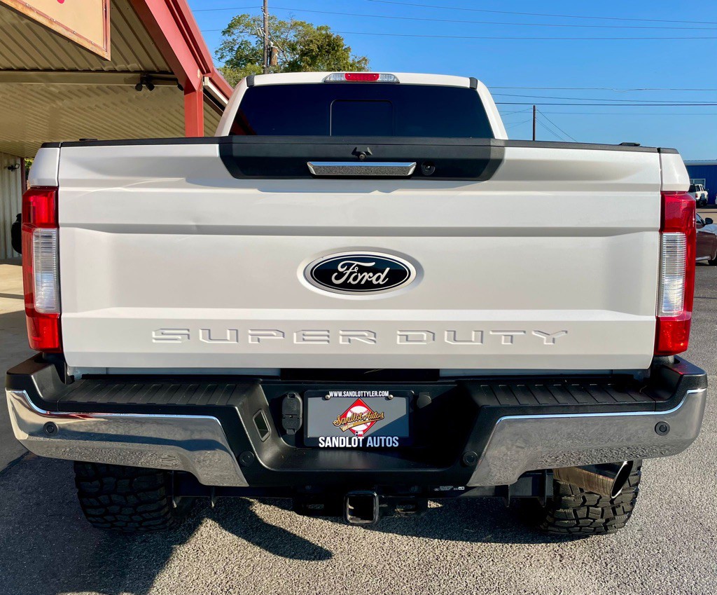 2017 Ford F-250 Image 6
