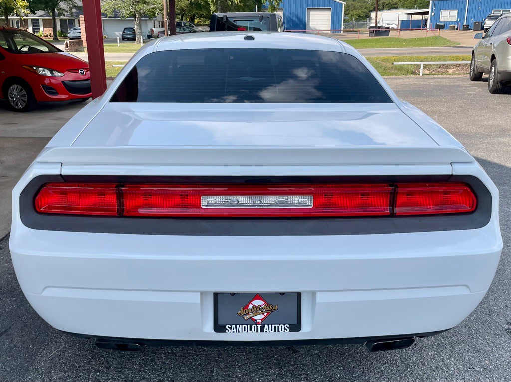 2013 Dodge Challenger Image 6