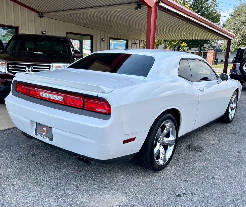 2013 Dodge Challenger Image 15