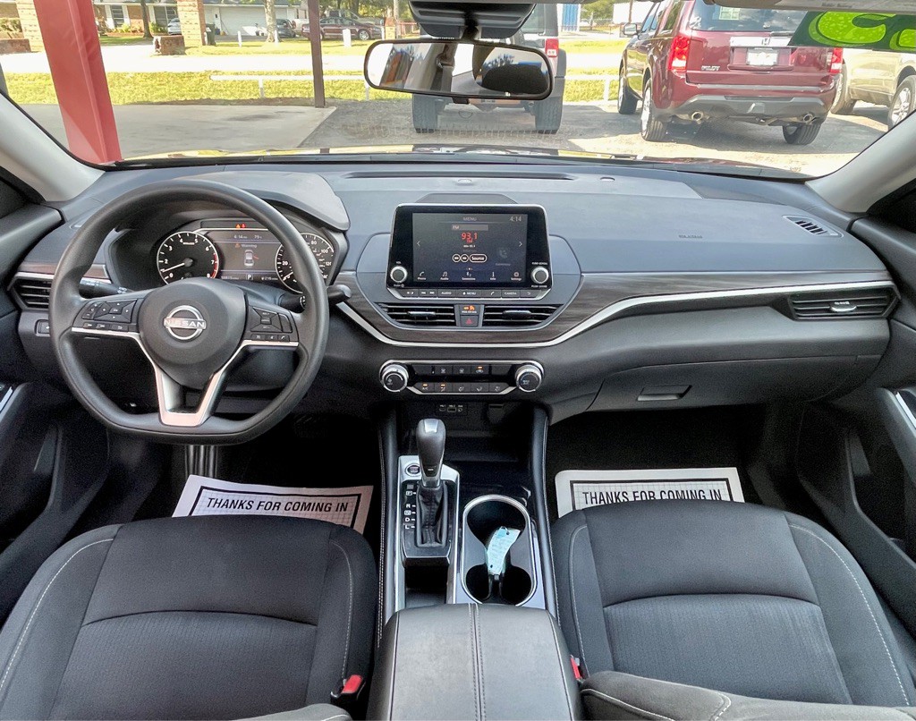 2023 Nissan Altima Image 8