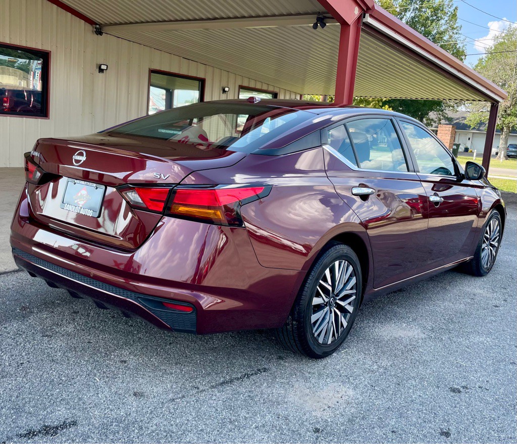 2023 Nissan Altima Image 17