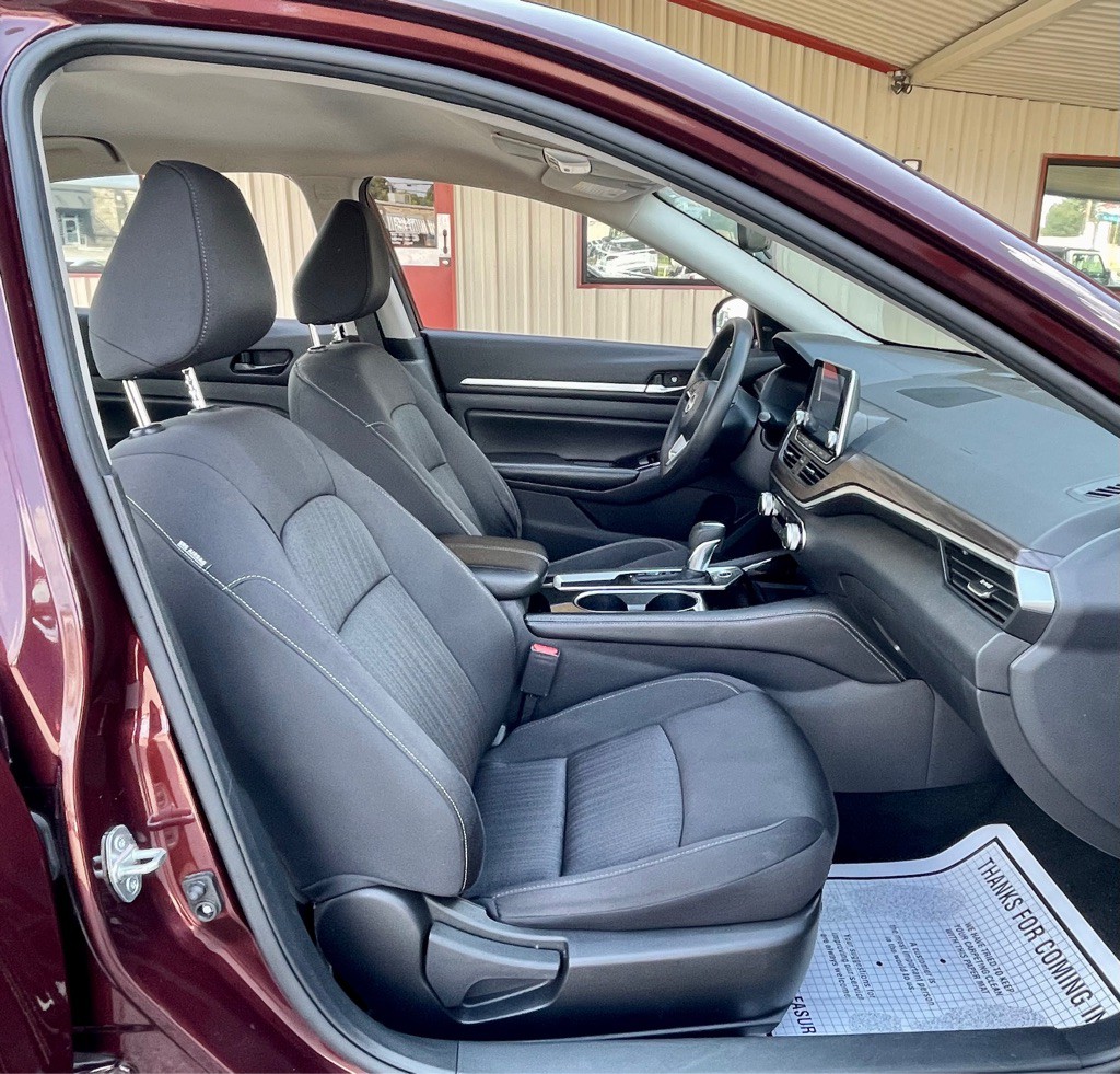 2023 Nissan Altima Image 21