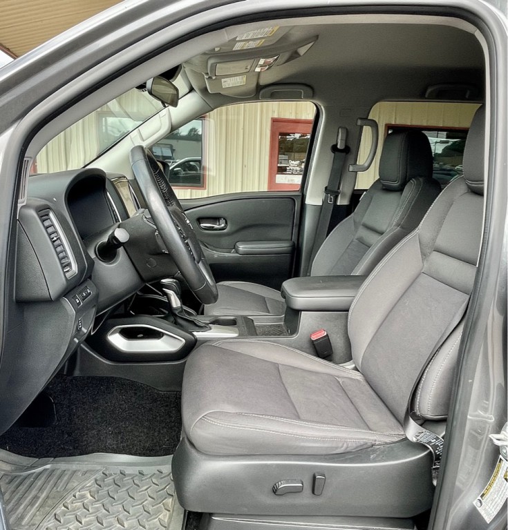 2022 Nissan Frontier Image 9