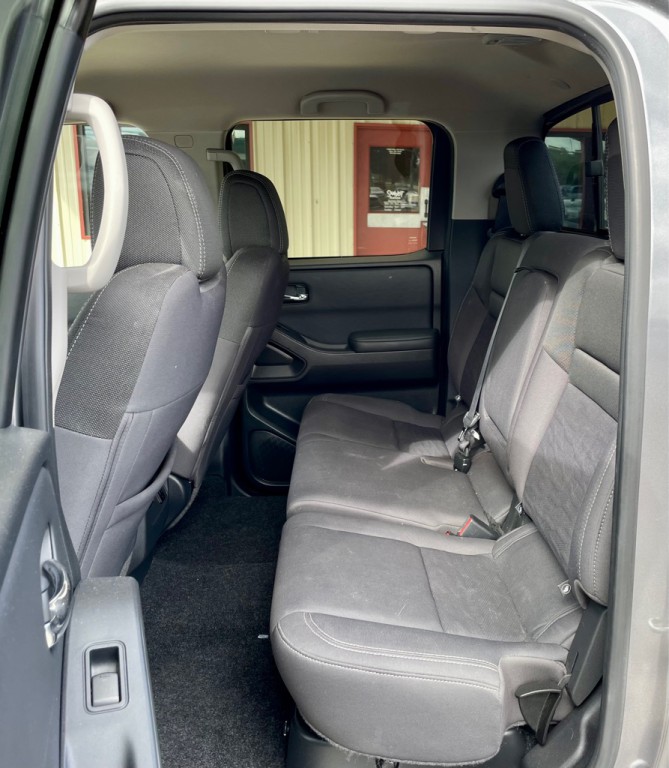 2022 Nissan Frontier Image 10