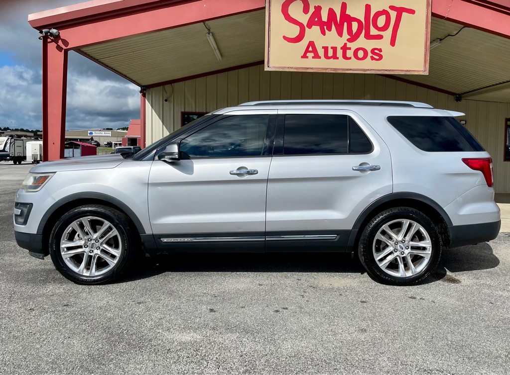 2016 Ford Explorer Image 2