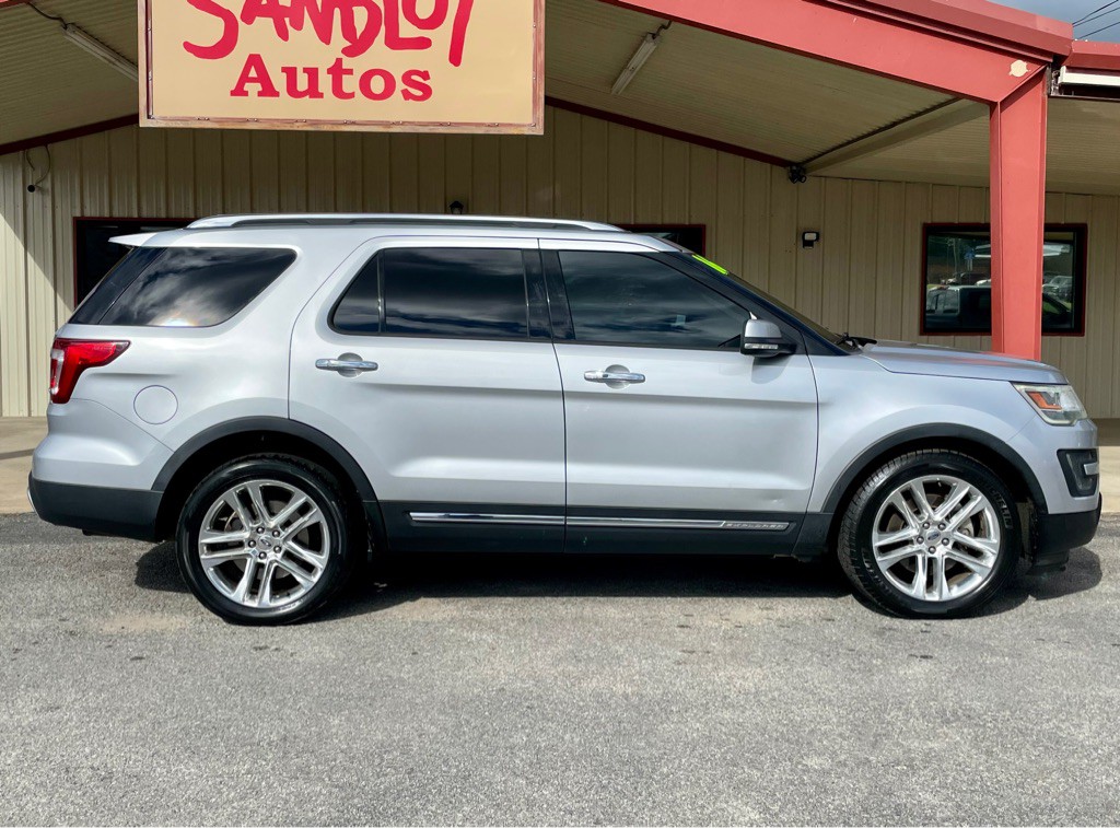2016 Ford Explorer Image 4