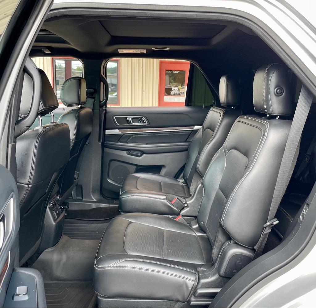 2016 Ford Explorer Image 11