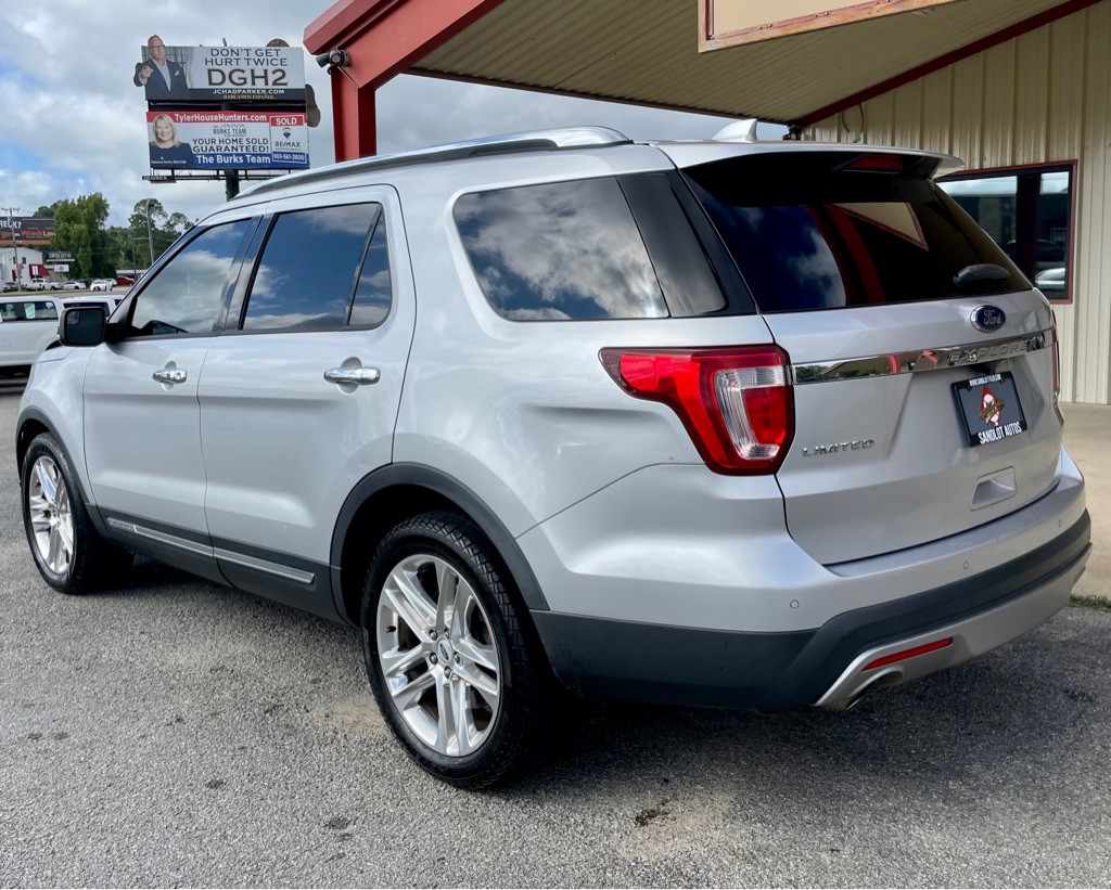 2016 Ford Explorer Image 14