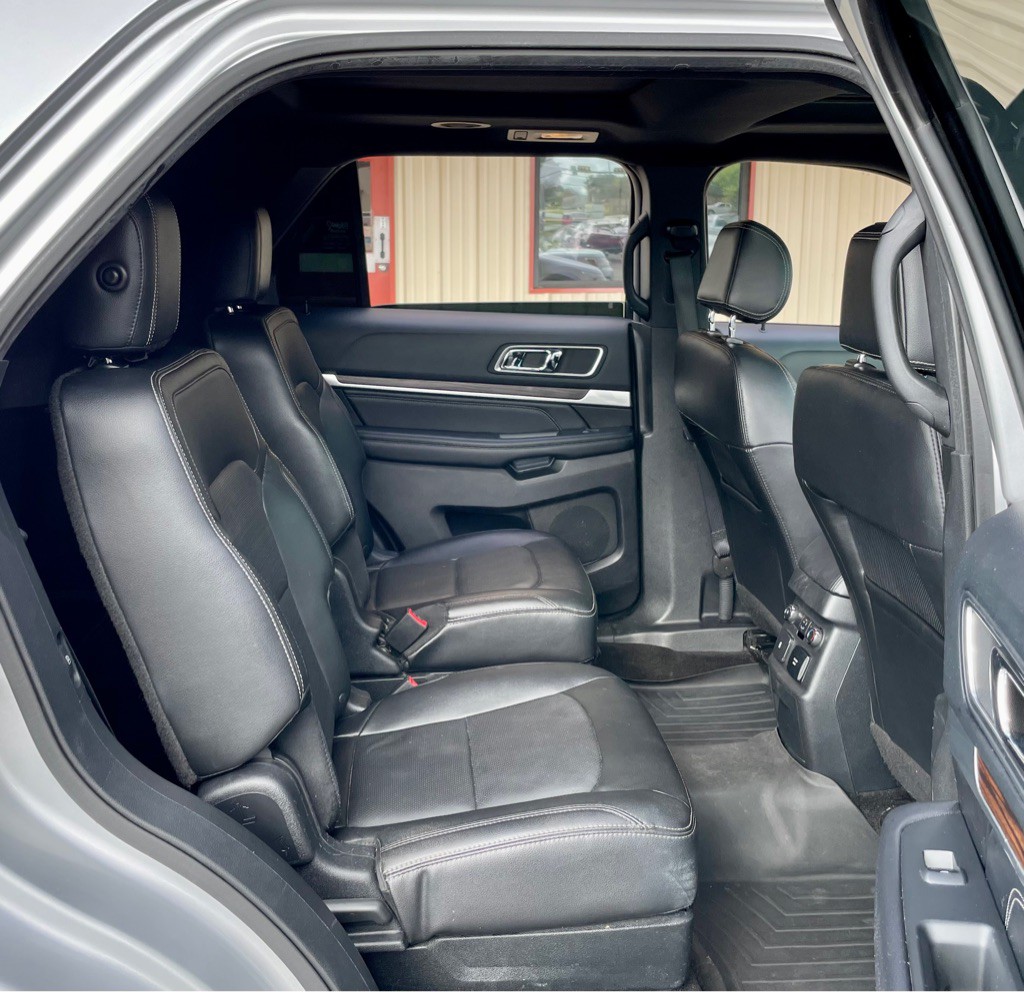 2016 Ford Explorer Image 22