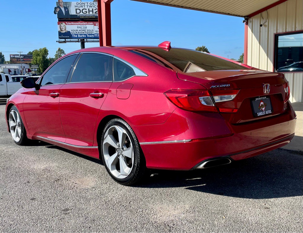 2018 Honda Accord Image 15