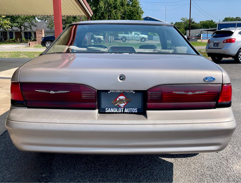 1995 Ford Thunderbird Image 6