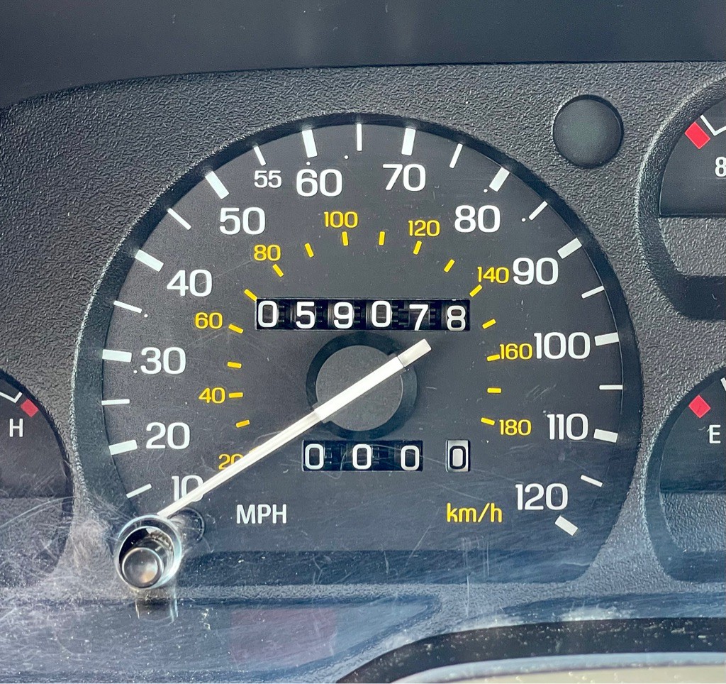 1995 Ford Thunderbird Image 14