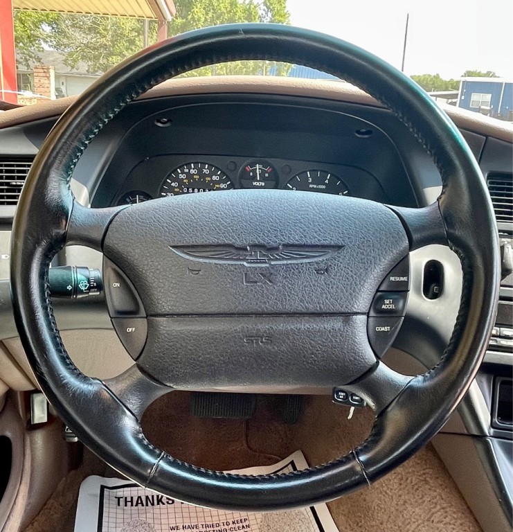 1995 Ford Thunderbird Image 22