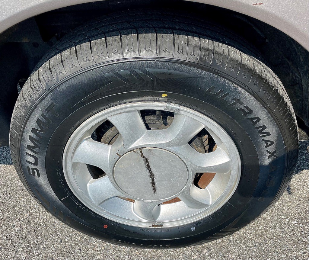 1995 Ford Thunderbird Image 24