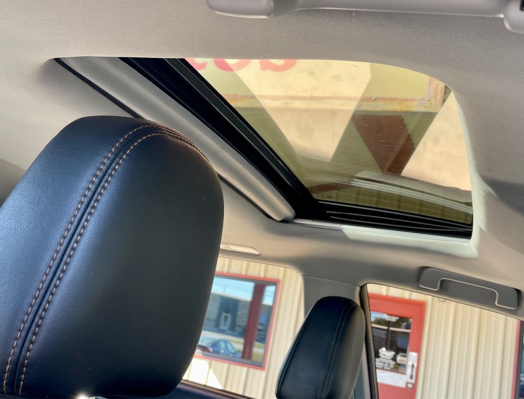 2017 Toyota Highlander Image 19