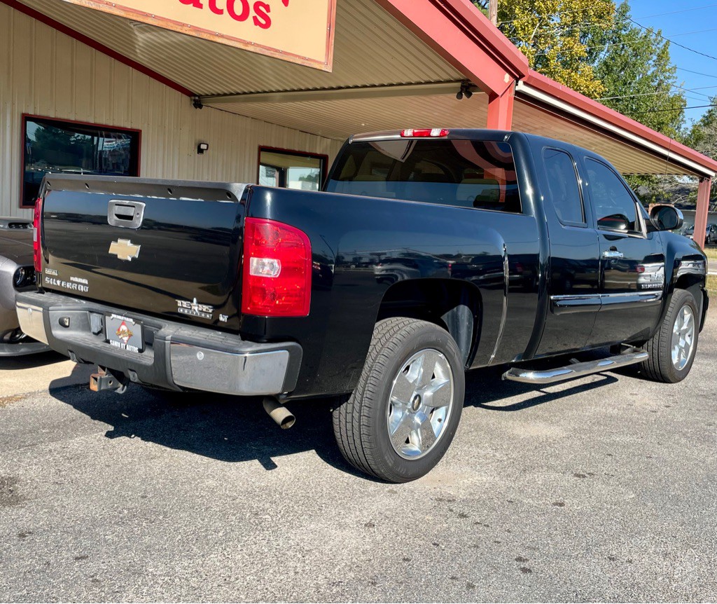 2011 Chevrolet Silverado 1500 Image 13