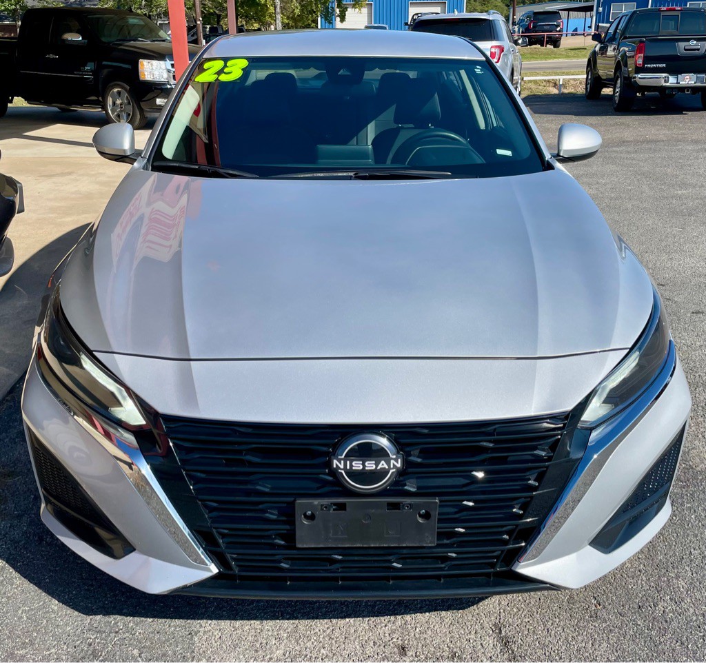 2023 Nissan Altima Image 5