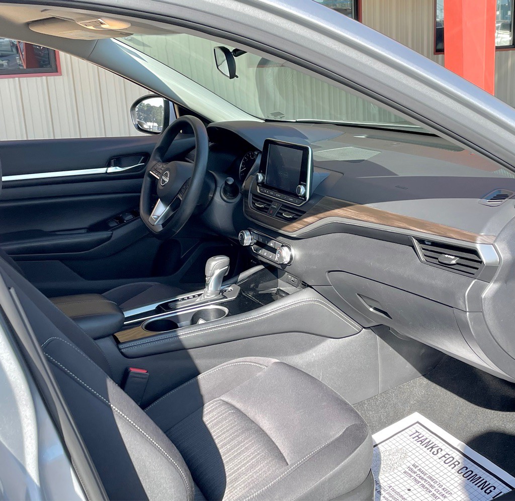 2023 Nissan Altima Image 19