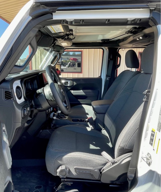 2025 Jeep Wrangler Image 12
